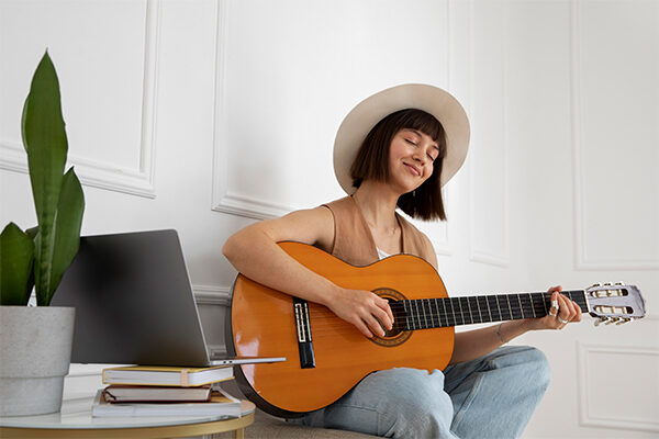 Guitarra acústica – jóvenes – 13 a 16 años