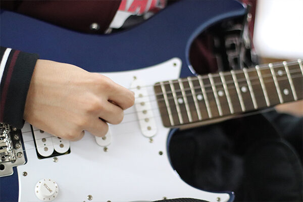 Guitarra eléctrica – niños – 9 a 12 años