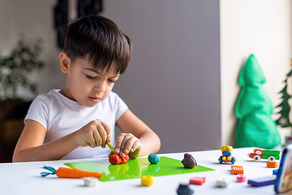 Experimentación con artes plásticas – niños – 3 a 5 años