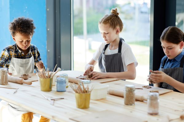 Experimentación con artes plásticas – niños – 6 a 8 años